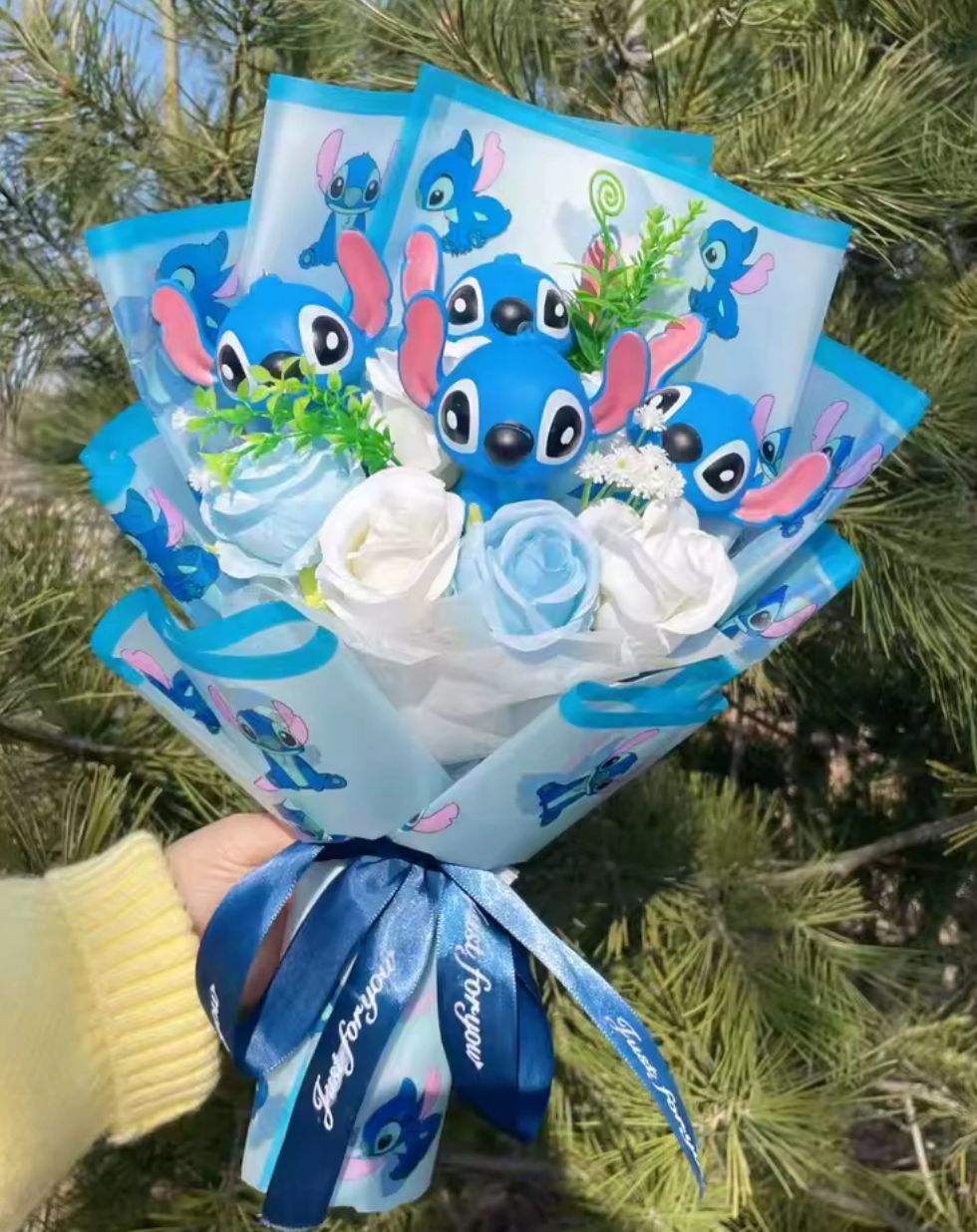 Cartoon Vinyl Doll Stitch Action Figures With Artificial Flower Creative Bouquet