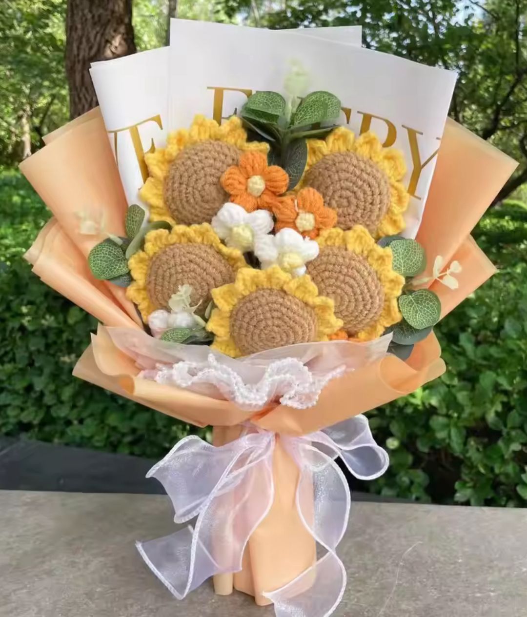 Artificial Rose Sunflowers Tulip Carnations Finished Knitted Crochet Bouquet