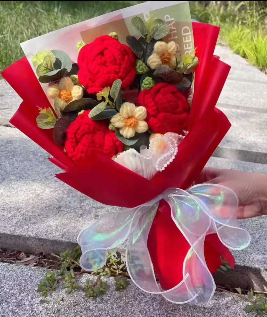 Crochet Flower Bouquet with LED String Lights Gift Bag for your loved one, Knitted Bouquet Artificial Rose Flowers