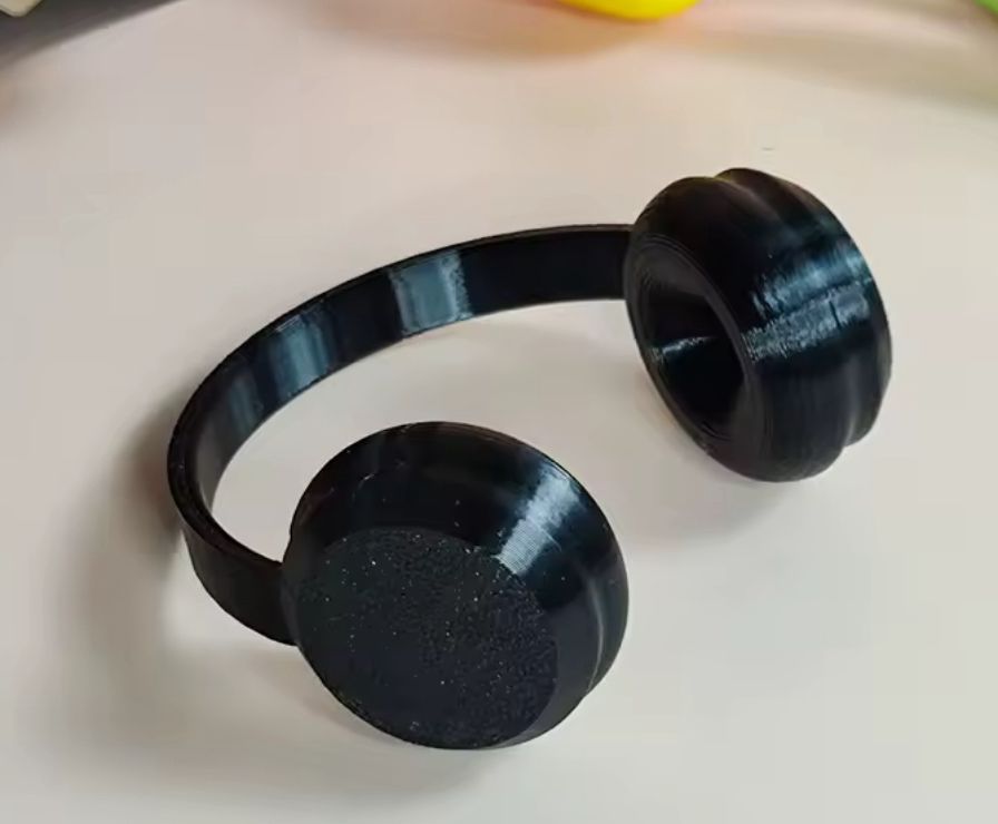 Lububu's  Headphones