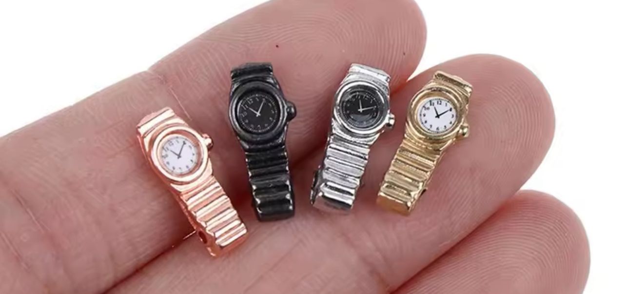 Watches for Lububu's figures